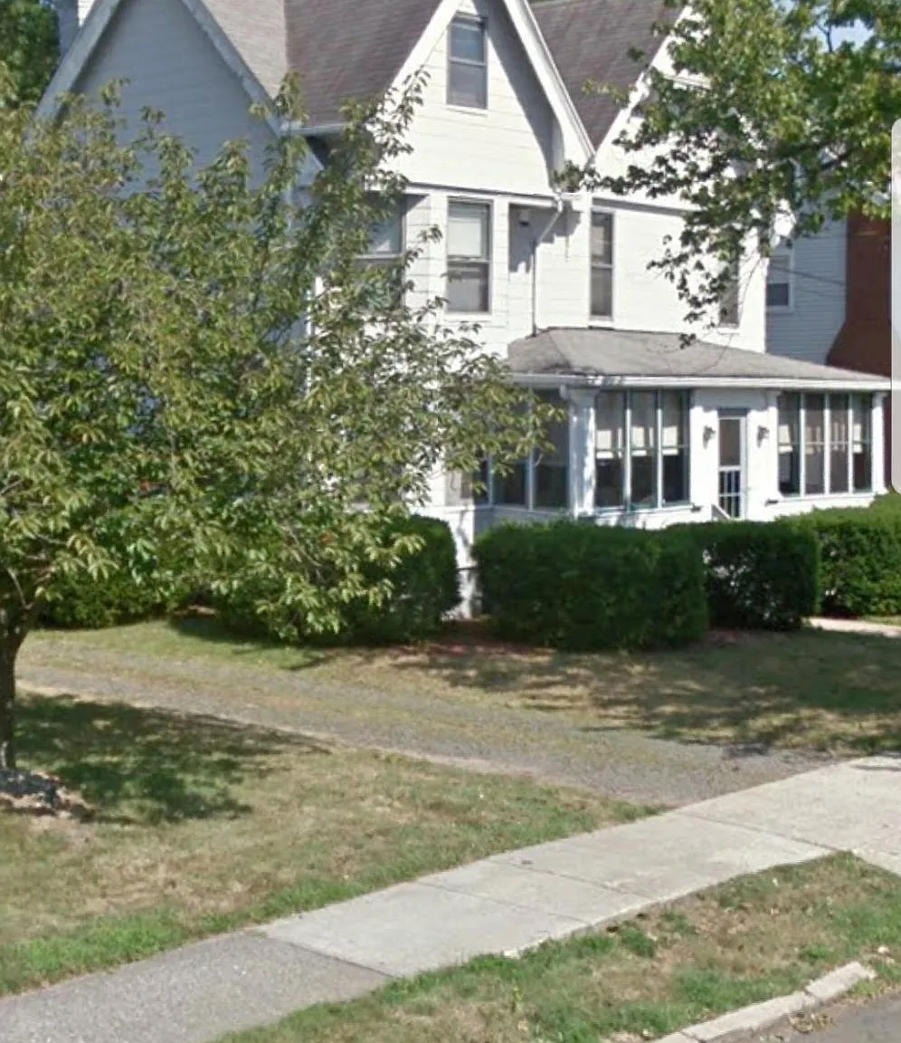 3 bed, 1.5 bath, 1400 sqft, $2,900 — Photo 2