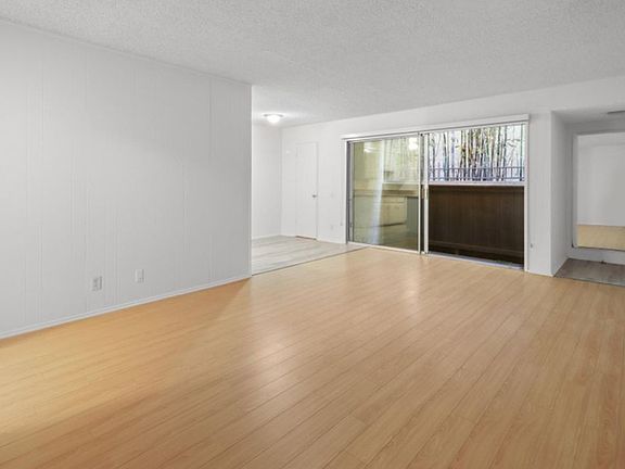 2nd image of 1811 Corinth Ave APT 104