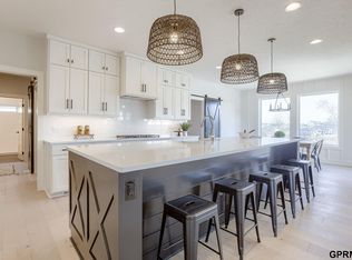 3932 S 211th St, Elkhorn, NE 68022