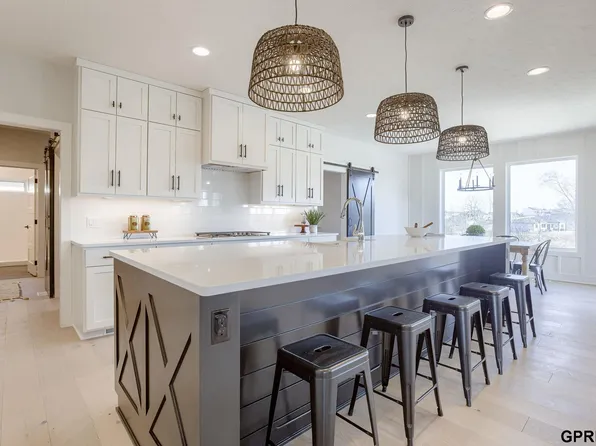 4099 George B Lake Pkwy, Elkhorn, NE 68022