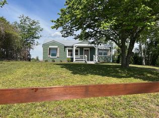 102 E 2nd St, Blue Ridge, GA 30513