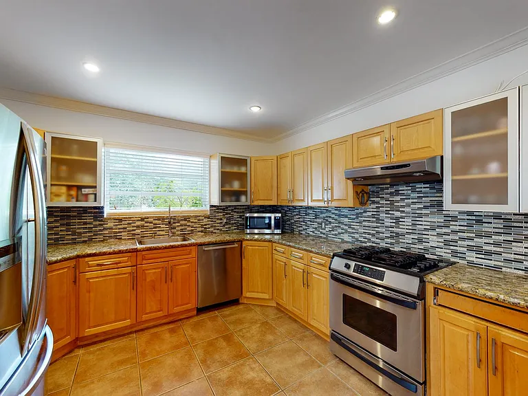 7222 Trouville Esplanade — Photo 4
