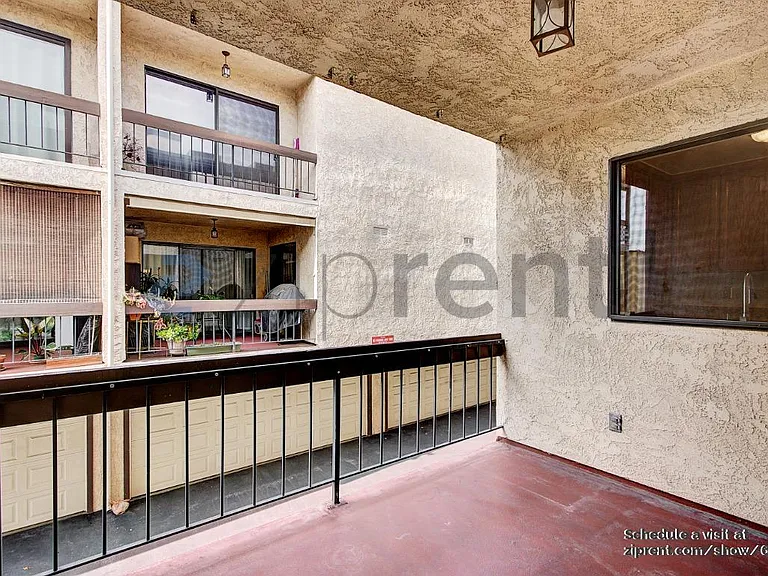 320 McHenry Rd #10 — Photo 16