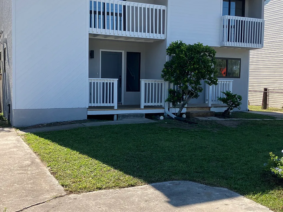 2116 Florida Blvd