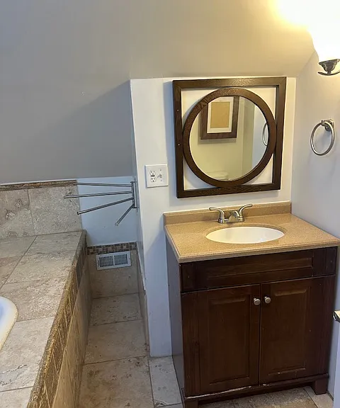 450 N Tuttle Ct — Photo 23