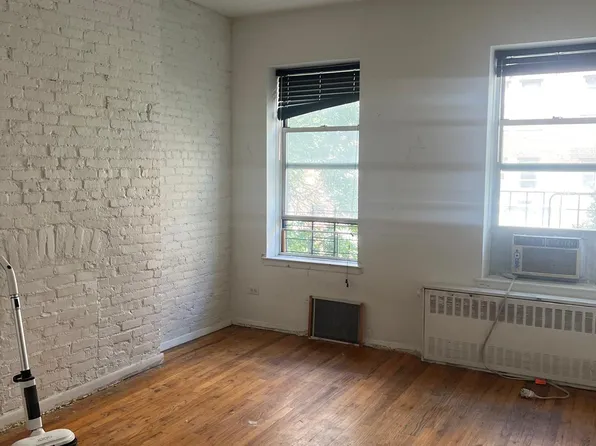 152 East 83rd Street image 1 of 8