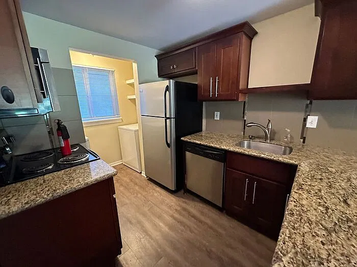 1 bed, 1.0 bath, 760 sqft, $1,345 — Photo 4