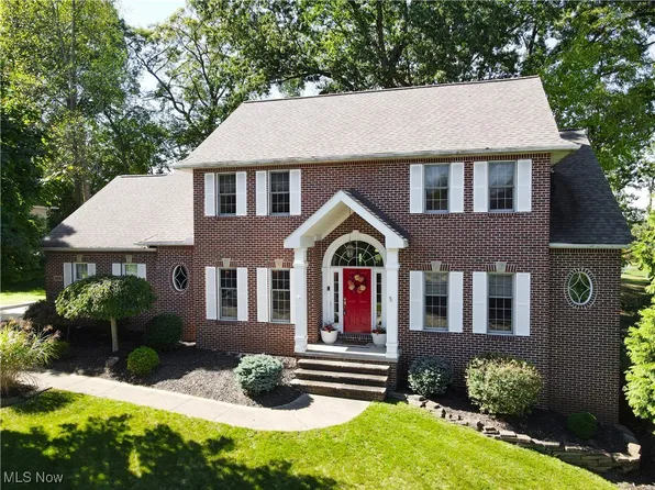 2872 Ironwood Dr, Akron, OH 44312