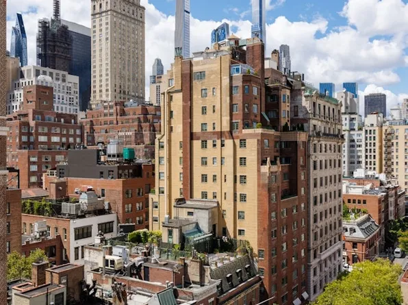 580 Park Avenue image 14 of 15