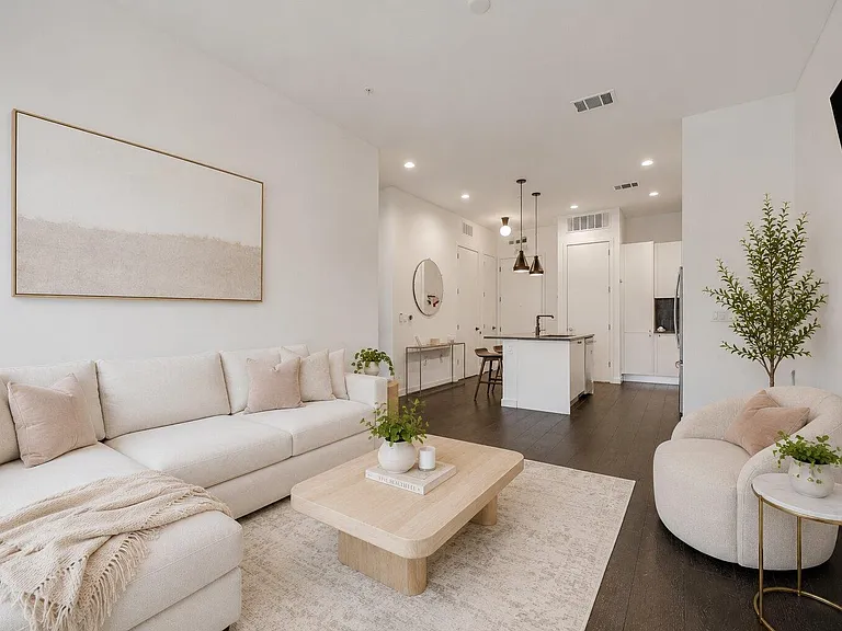 800 Embassy Dr #513 — Photo 6