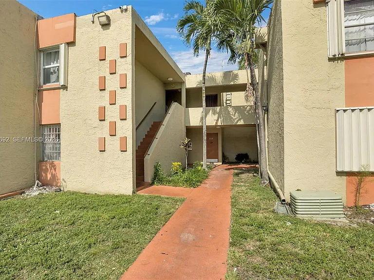 9370 W Flagler St #209A — Photo 3