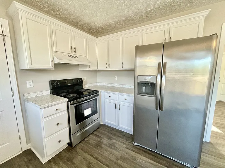 184 Brandywood Ct — Photo 8