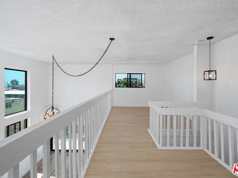 19 Sunset Ave #3 — Photo 11