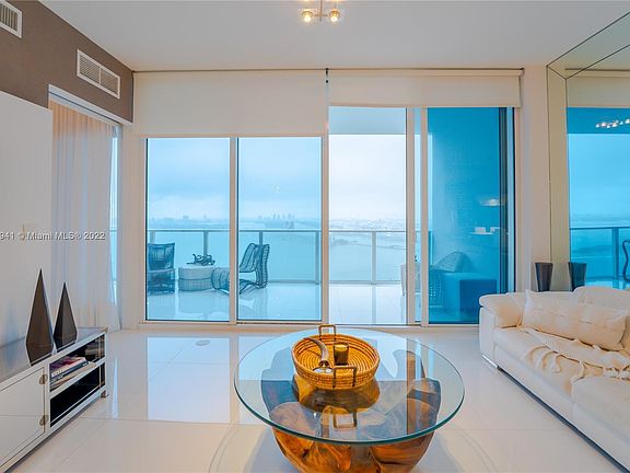5th image of 2020 N Bayshore Dr APT 3204