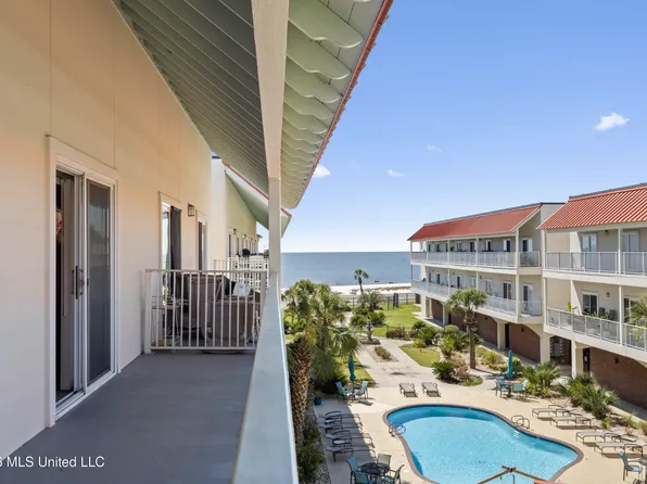 1453 E Beach Blvd APT 306, Pass Christian, MS 39571