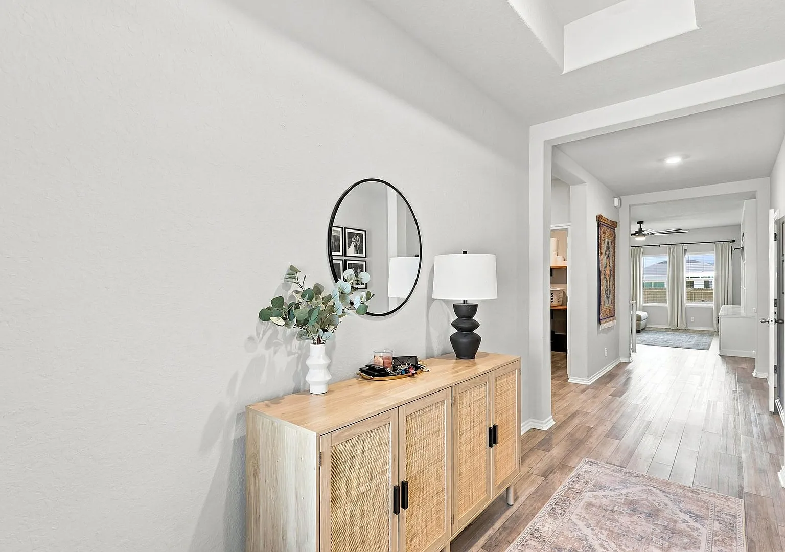Modern 3BR + Office Near Lackland A.F.B. — Photo 2