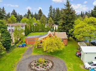 17609 SE Stark St, Portland, OR 97233