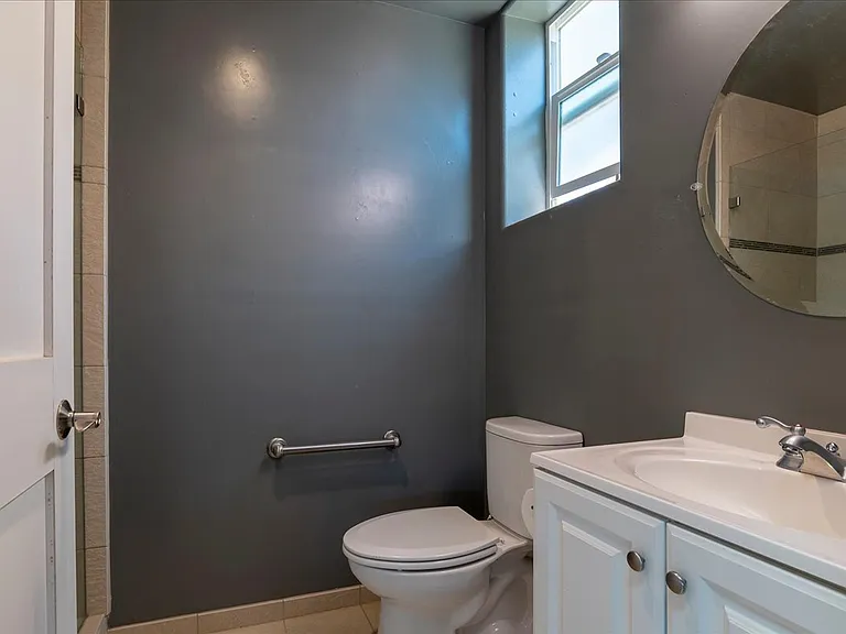 688 Willow Rd — Photo 37