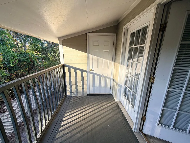 1616 E Moore St — Photo 13