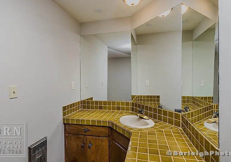 78 Alcatraz Ave — Photo 13