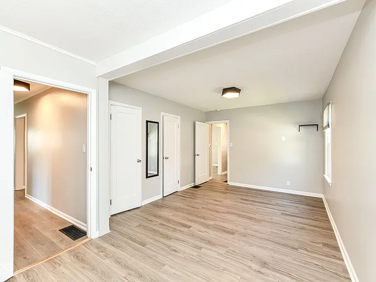 5301 Evanston Ave — Photo 15