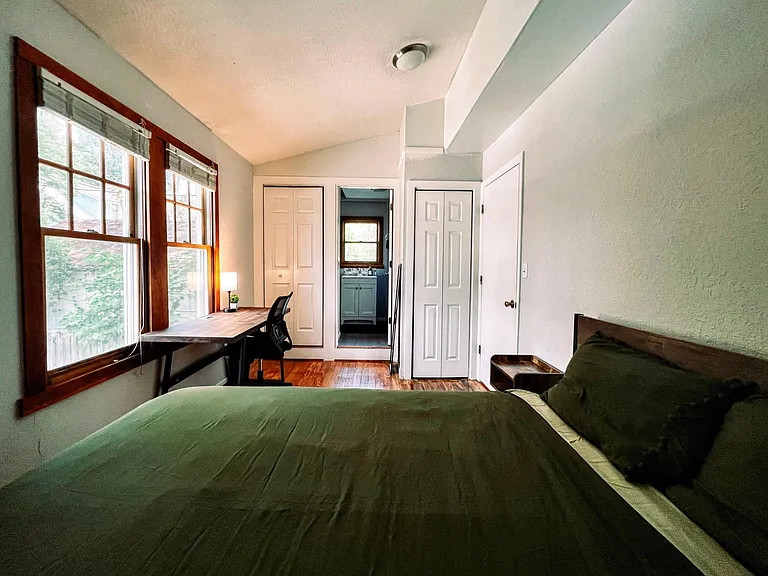 712 Hillcrest St #11 — Photo 4