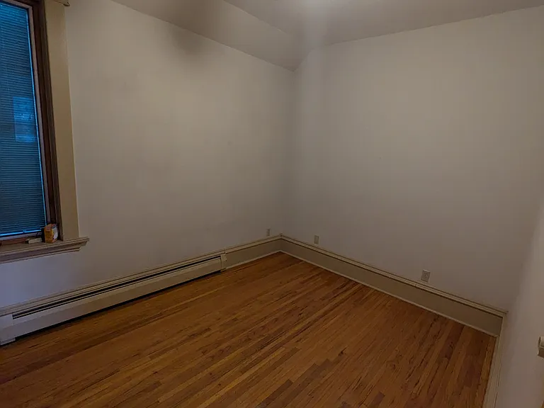 2409 23rd Ave S #1 — Photo 5