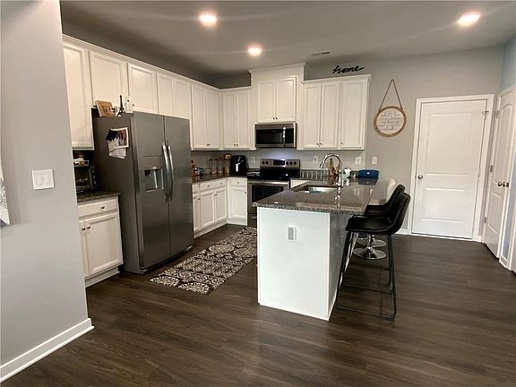 4th image of 5926 Whitehurst Ln #1