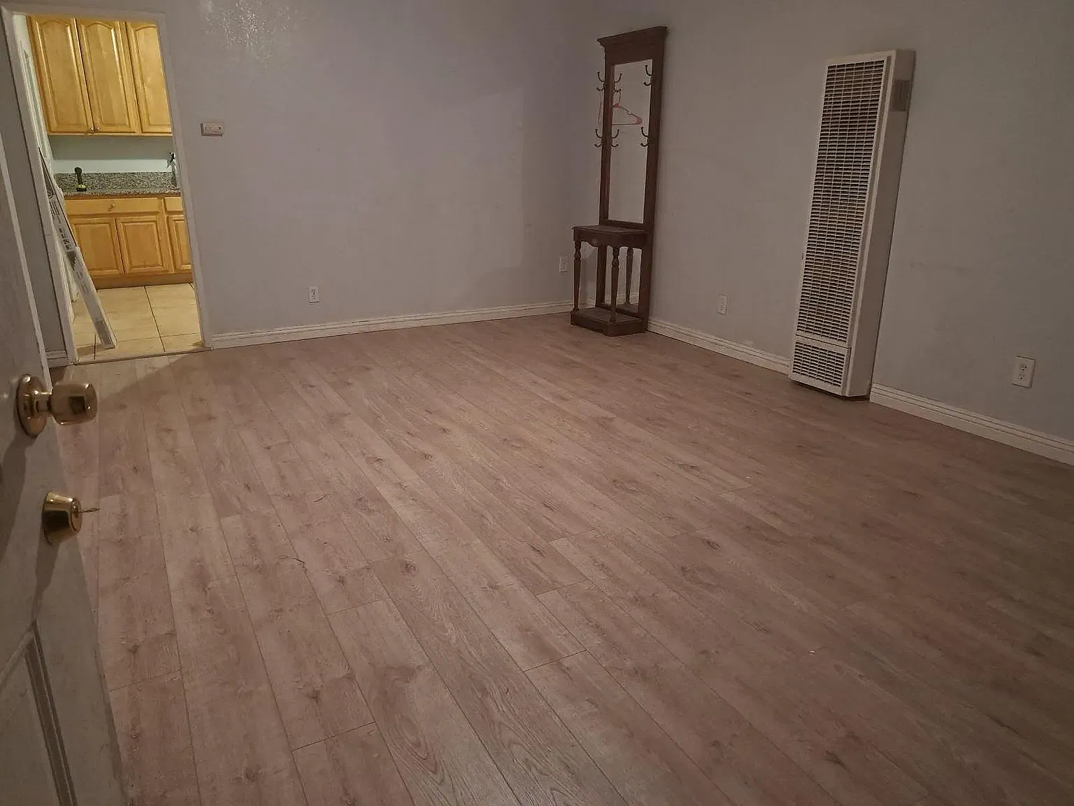 2 bed, 1200 sqft, $1,995 — Photo 4