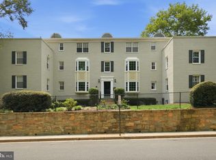 808 S Arlington Mill Dr #9-302, Arlington, VA 22204
