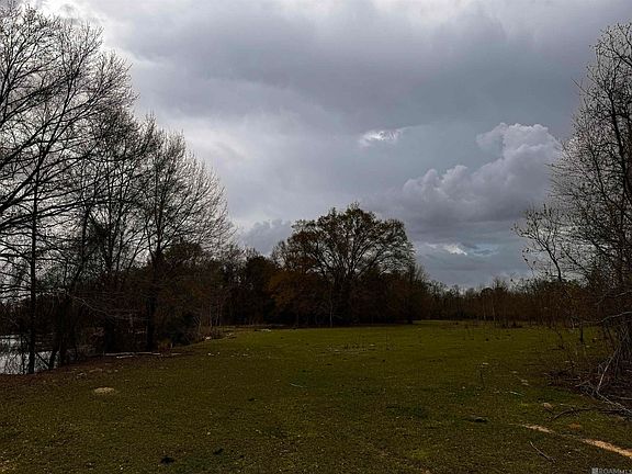 3rd image of Carpenters Landing Rd