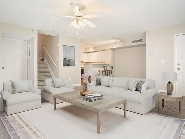 131 Yacht Club Way #104, Hypoluxo, FL 33462