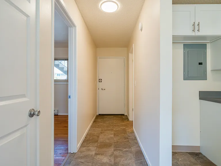 Lake Vista Apartments — Photo 21