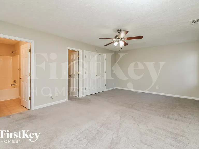 3080 Lakeside Cir — Photo 10