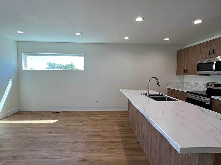 701 Yale Ave #C — Photo 12
