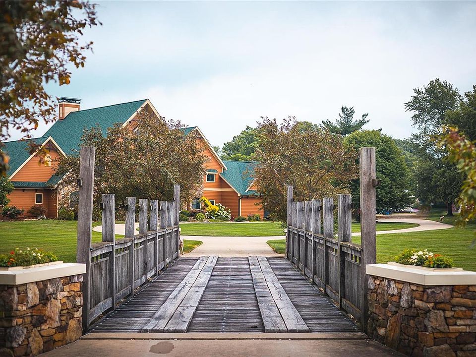 702 Seiler Rd, Godfrey, IL 62035 Zillow