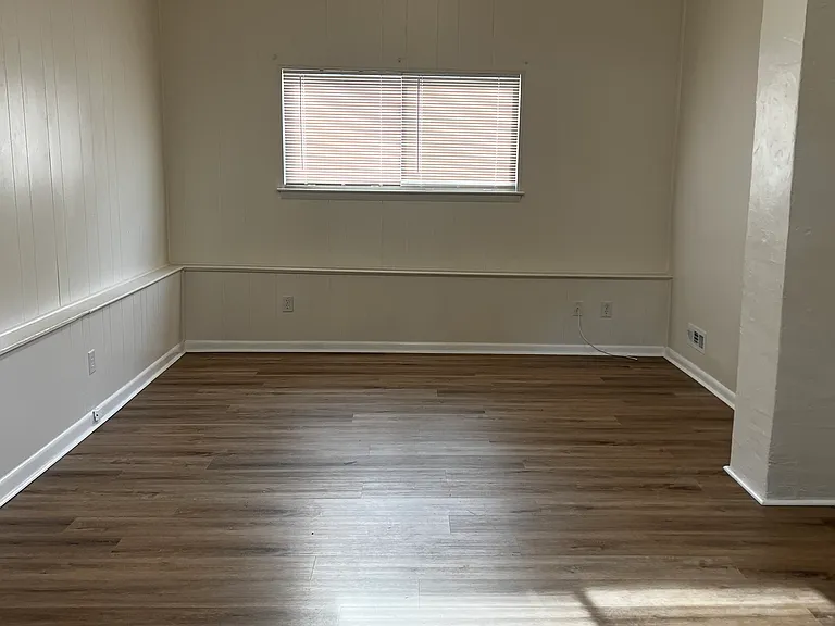 328 Barcelona Ln — Photo 11