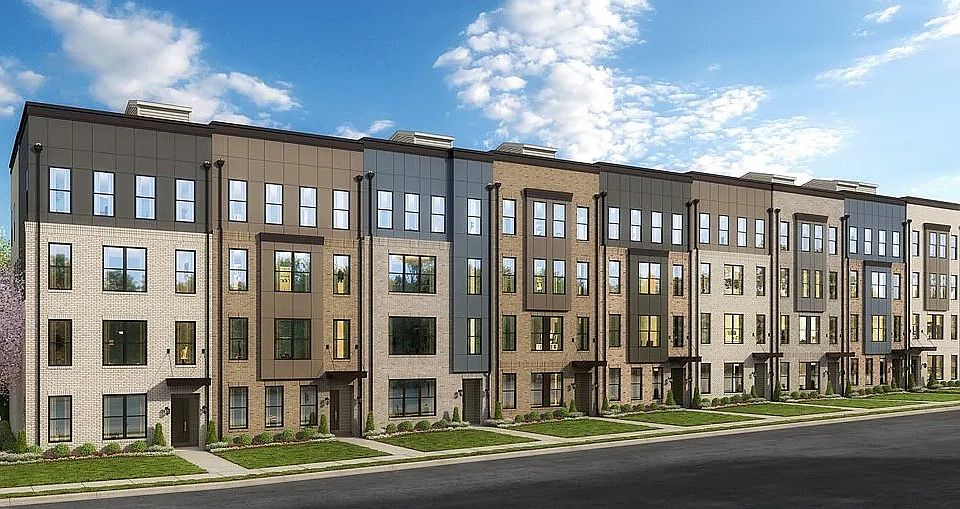 1st image of 1021 N Lombardy St #B