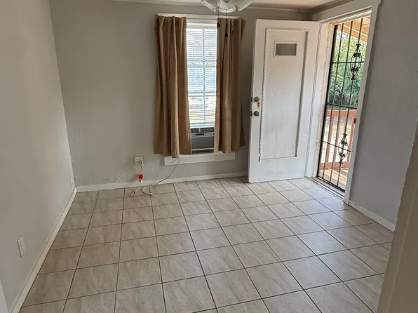 1131 5th St SW APT 5, Winter Haven, FL 33880