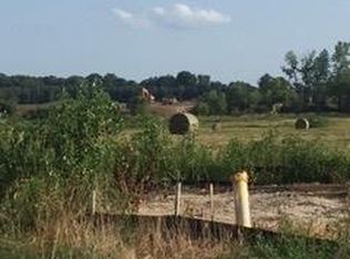 19209 Pflumm Rd, Spring Hill, KS 66083