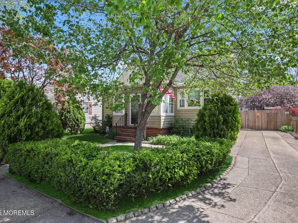 14 Seventh Avenue, Florence, NJ 08518