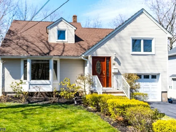 22 Greenway Lane, Woodland Park, NJ 07424