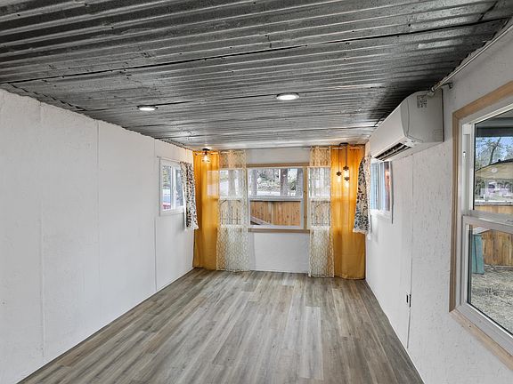 5th image of 9518 E 4th Ave Trailer 90