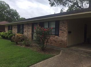 128 Travis St, West Point, MS 39773