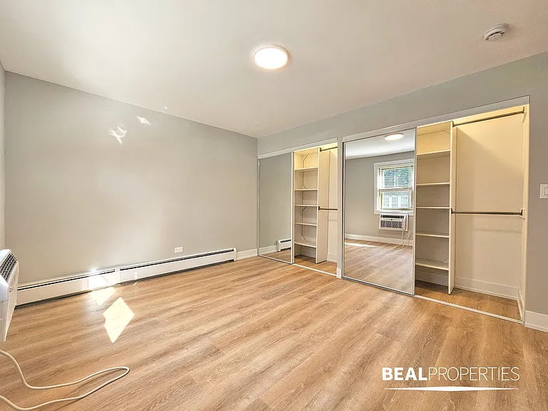 452 W Oakdale — Photo 65
