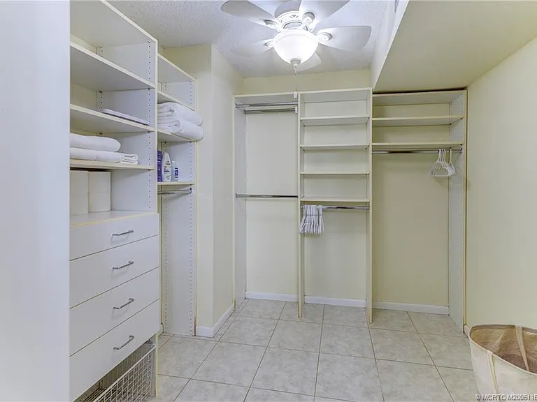 2571 NE Ocean Blvd #104 — Photo 17