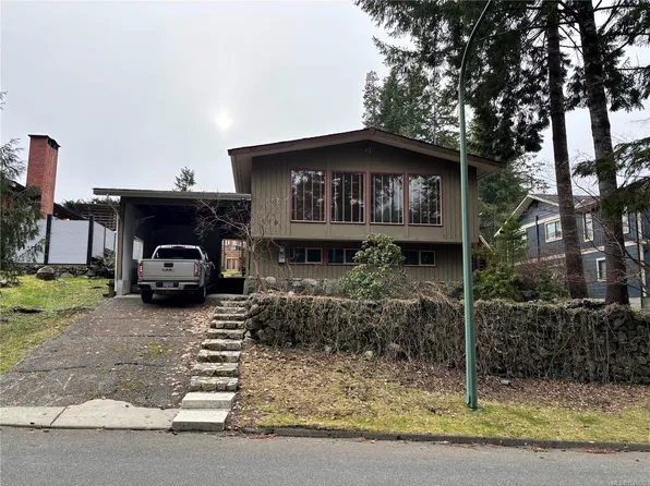 570 Eagle Cres, Gold River, BC V0P 1G0