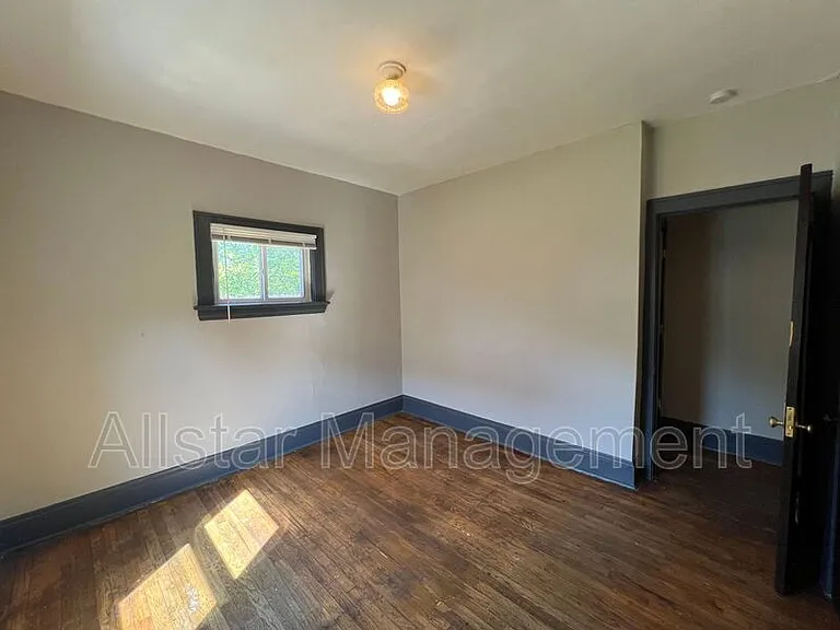 3638 E 149th St #2 — Photo 15