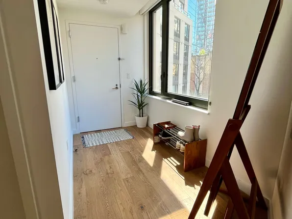 445 West 35th Street image 6 of 17