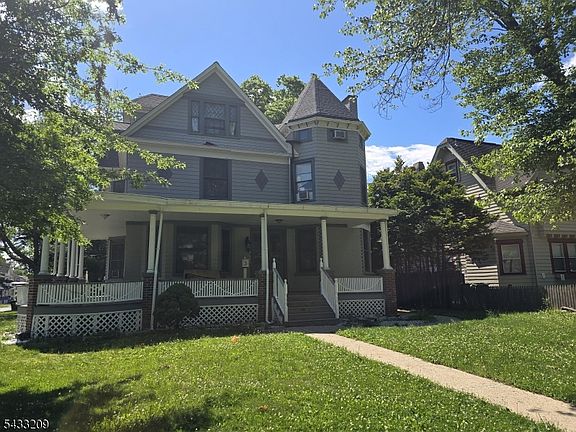 2nd image of 3 Myrtle Ave